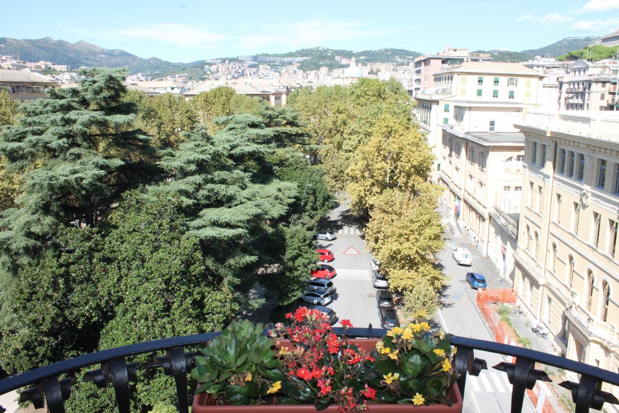 Un Nido Sui Tetti Vicino Al Mare * Genova